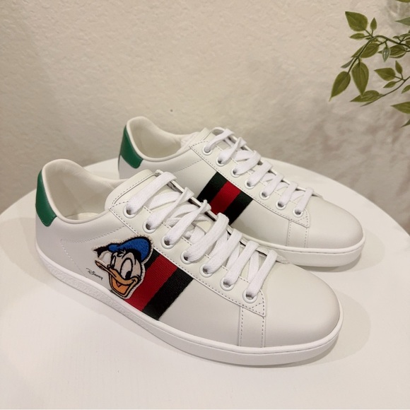 Gucci x Disney Womens ACE Donald Duck Patch White Sneaker Size 36 New in Box - Picture 2 of 11